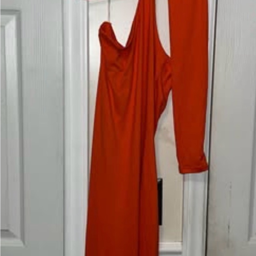 Number One Midi Dress 👗